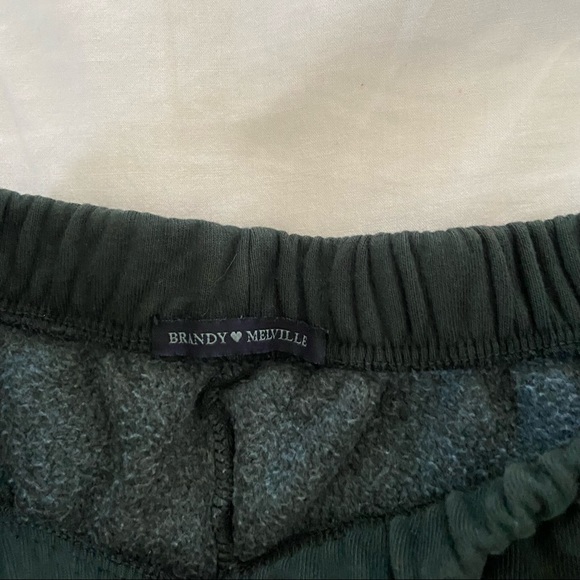 Brandy Melville Forest Green Joggers - Picture 2 of 6